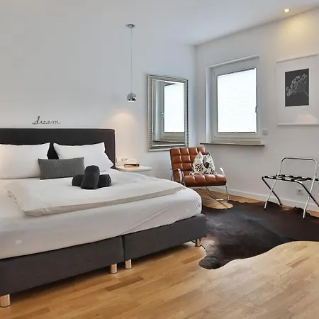 Prinz Carl Hotel 3*
